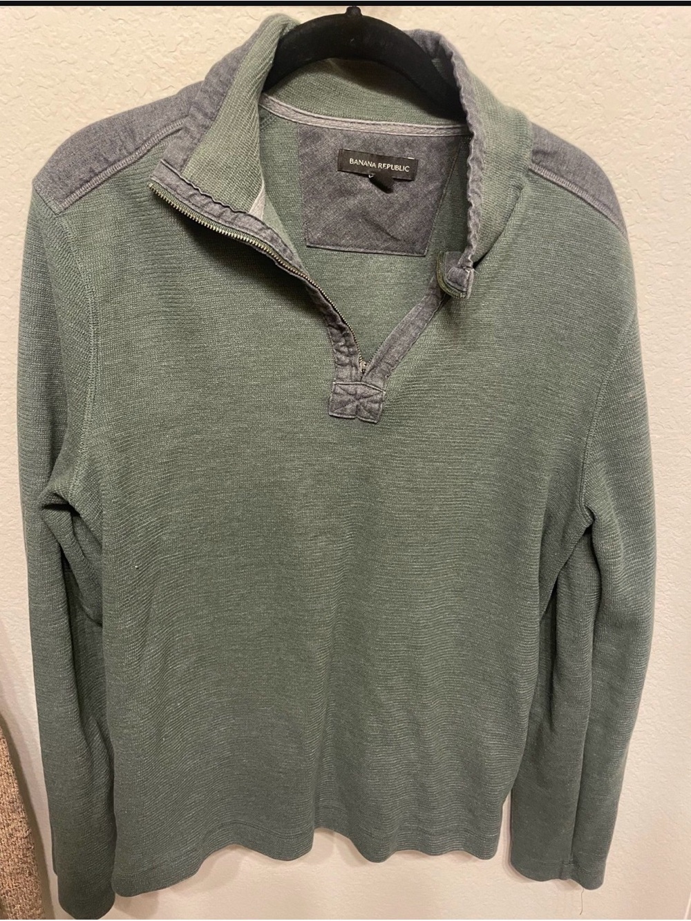 Banana Republic Men’s Sage Green Zip-Neck Sweater with Gray Accents